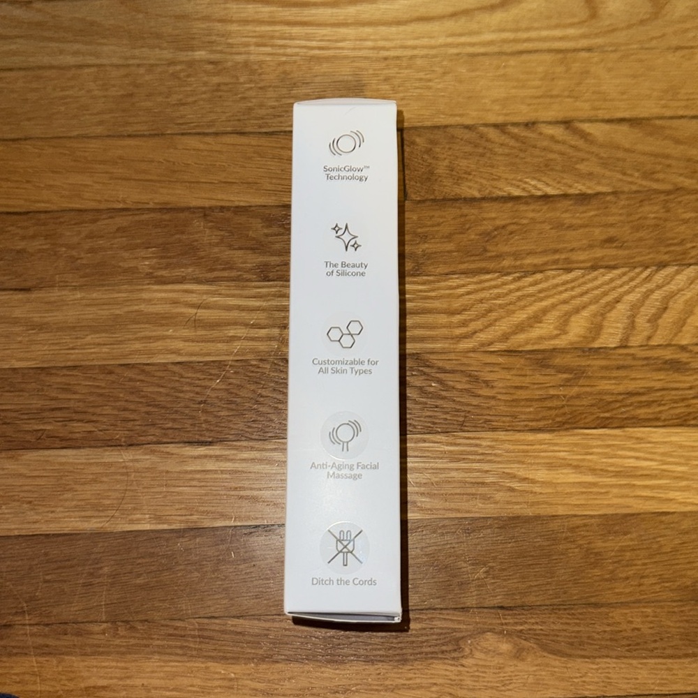 Unopened pmd smart facial cleaning device - Picture 2 of 7